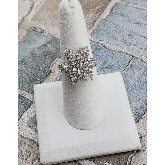 Silver Plated Cubic Zirconia Snowflake Spinner Ring Size 7 MSRP $150 - Picture 2 of 8